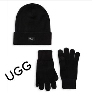 UGG Men's Beanie Hat & Touchscreen Compatible Gloves Gift Set